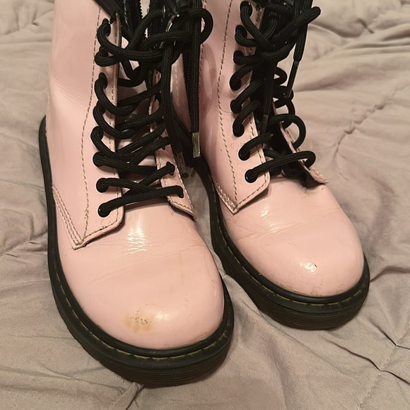 Dr. Martens Junior 1460 Patent Leather Lace-Up Boot - kids’ - Picture 4 of 6
